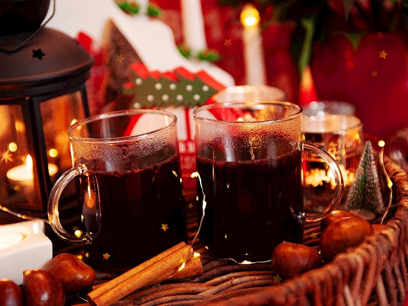 Mitarbeiter-Weihnachtsapéro: Glühwein, Punsch und viel Genuss!
